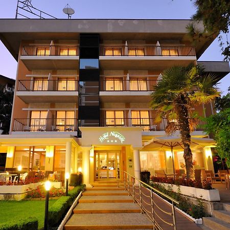 Hotel Niagara Lignano Sabbiadoro Buitenkant foto