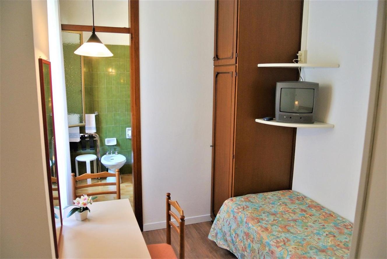 Hotel Niagara Lignano Sabbiadoro Kamer foto